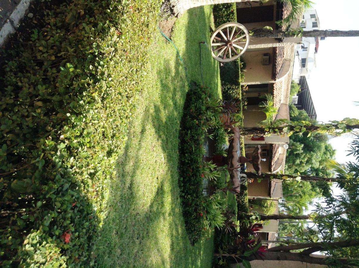 Sands Acapulco Hotel & Bungalows Exterior photo