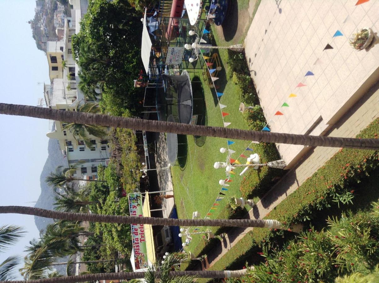 Sands Acapulco Hotel & Bungalows Exterior photo